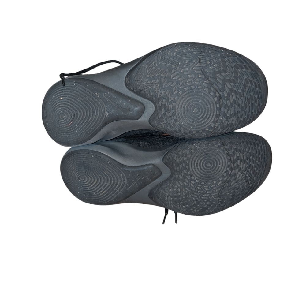 🛍️ MENS GOLD AND BLACK NIKE LOW TOP TENNIS SHOES SIZE 11 - Picture 3 of 5